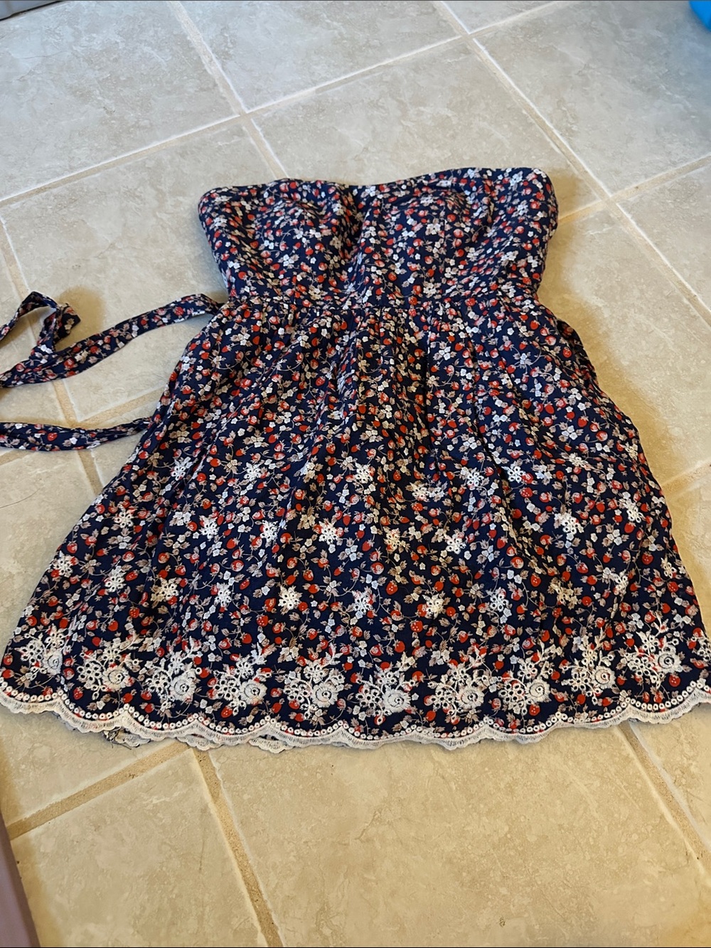 Forever 21 Girls Navy Floral Strapless Summer Dress with Lace Hem & tutu skirt